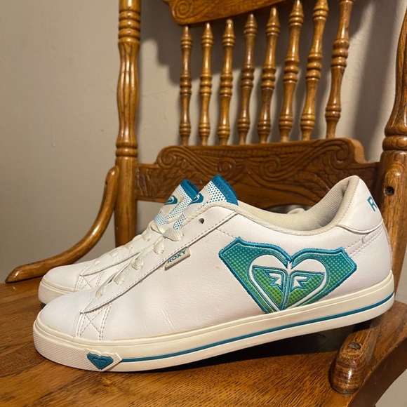 Roxy Shoes - Roxy white leather big heart sneakers size 8.5 vintage but new